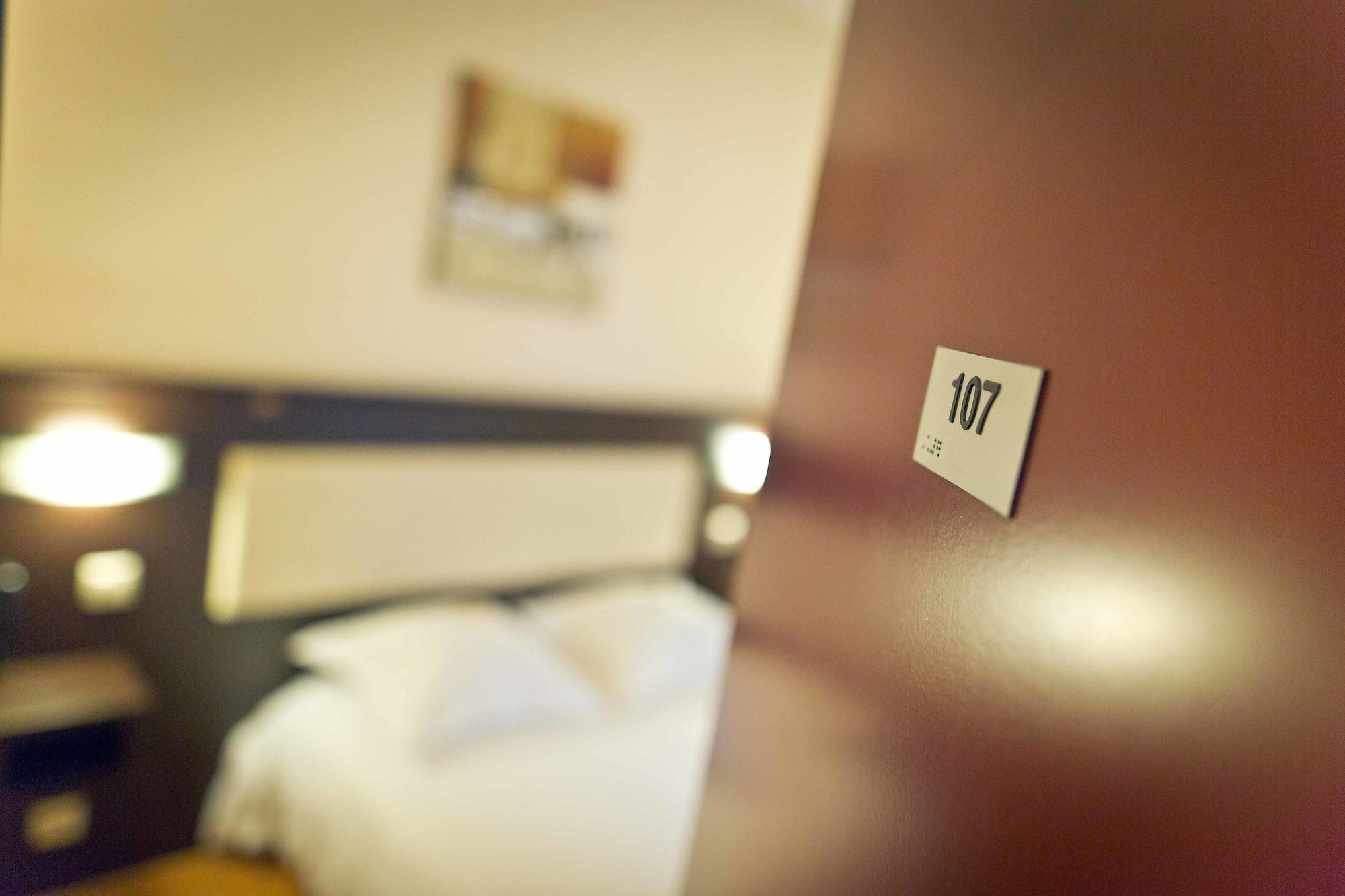Hotel Le Florin Rennes Exterior photo